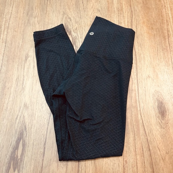 Lululemon Align High-Rise Pant 25" in Gradiate Geo Emboss Black - Picture 1 of 4